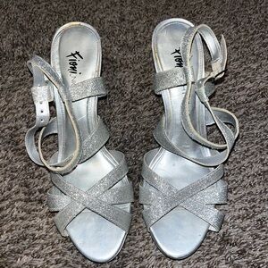 FIONI Clothing Silver Glitter Strappy Heeled Sandals